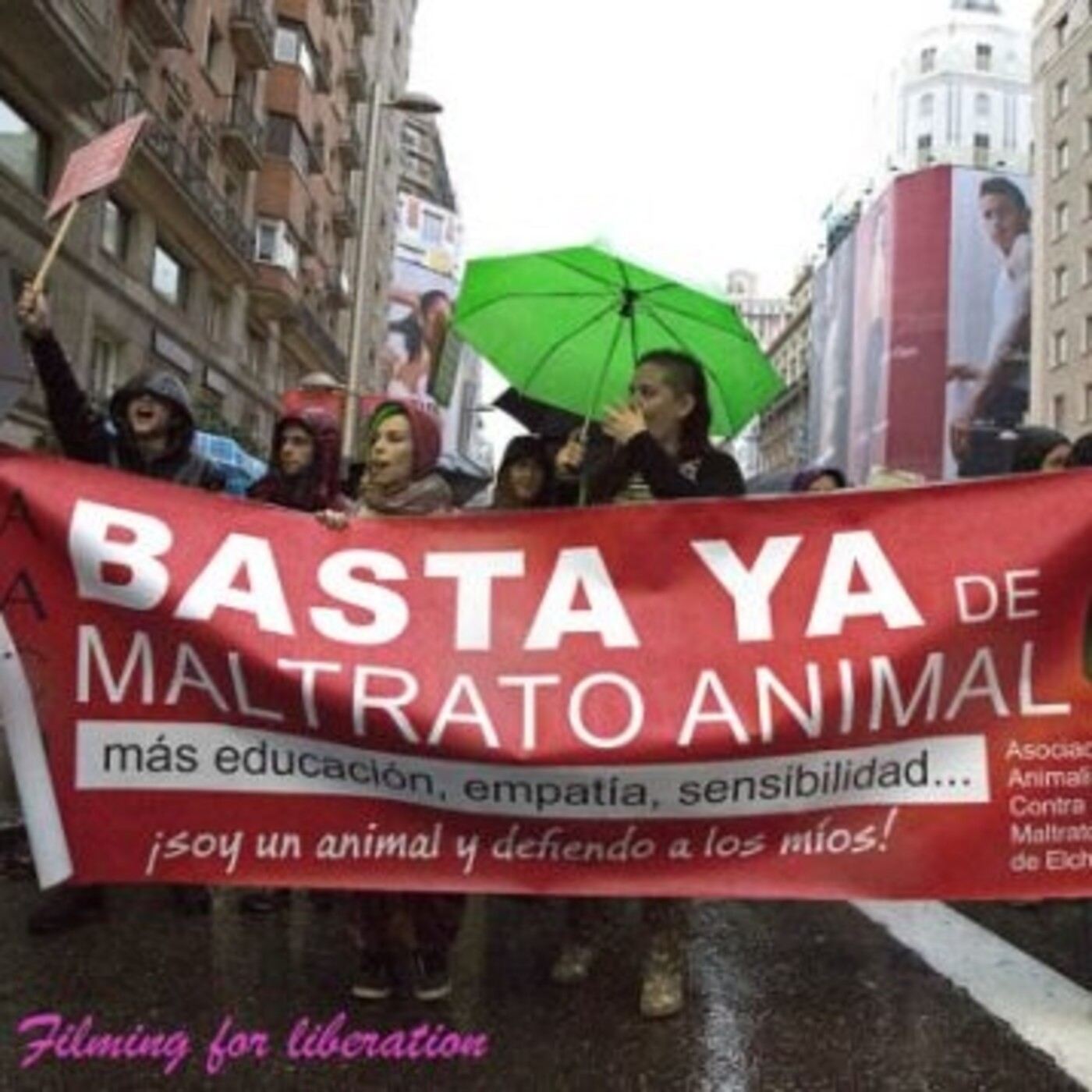 Lluvia con truenos radio