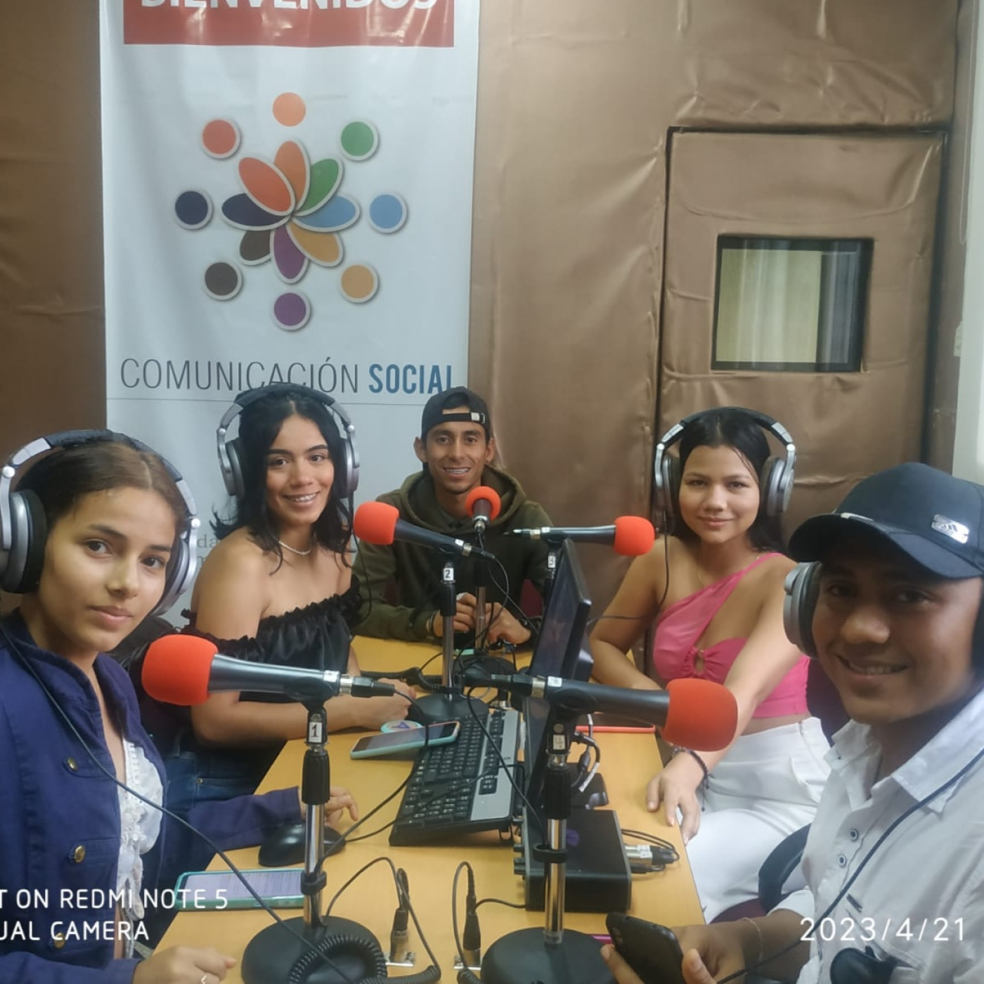 Miradas y Voces