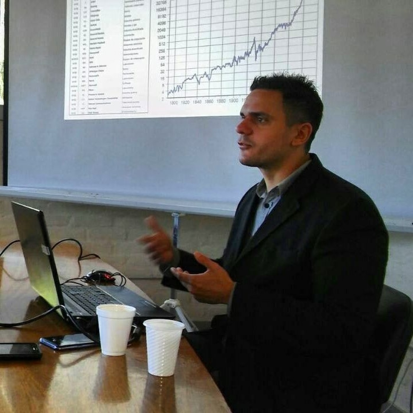 Aprendé a ganar dinero en la bolsa con Juan Marcos Tripolone:Clase 6-Sistema de inversiones, bonos subsoberanos, letras Aprendé a ganar dinero en la bolsa con Juan Marcos Tripolone:Clase 6-Sistema de inversiones, bonos subsoberanos, letras