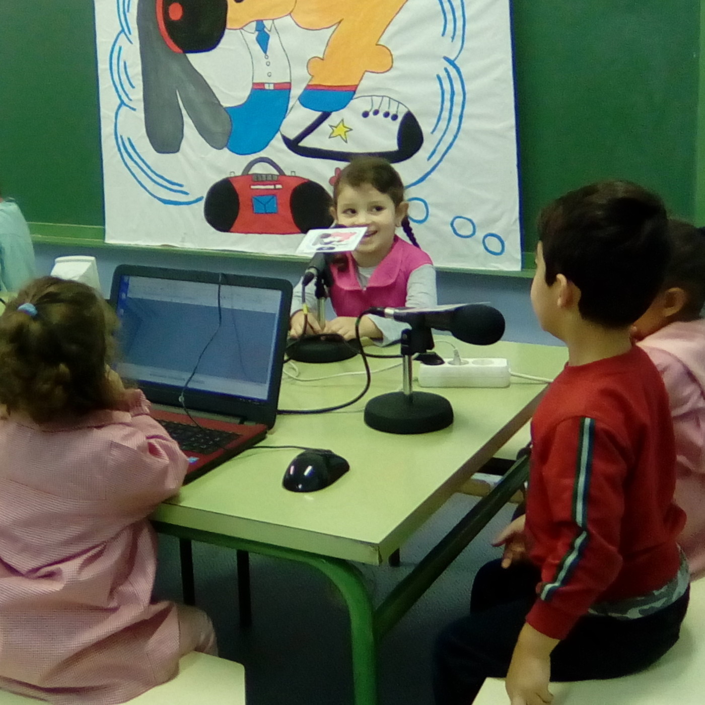 JzRADIO (PROYECTO DE RADIO ESCOLAR