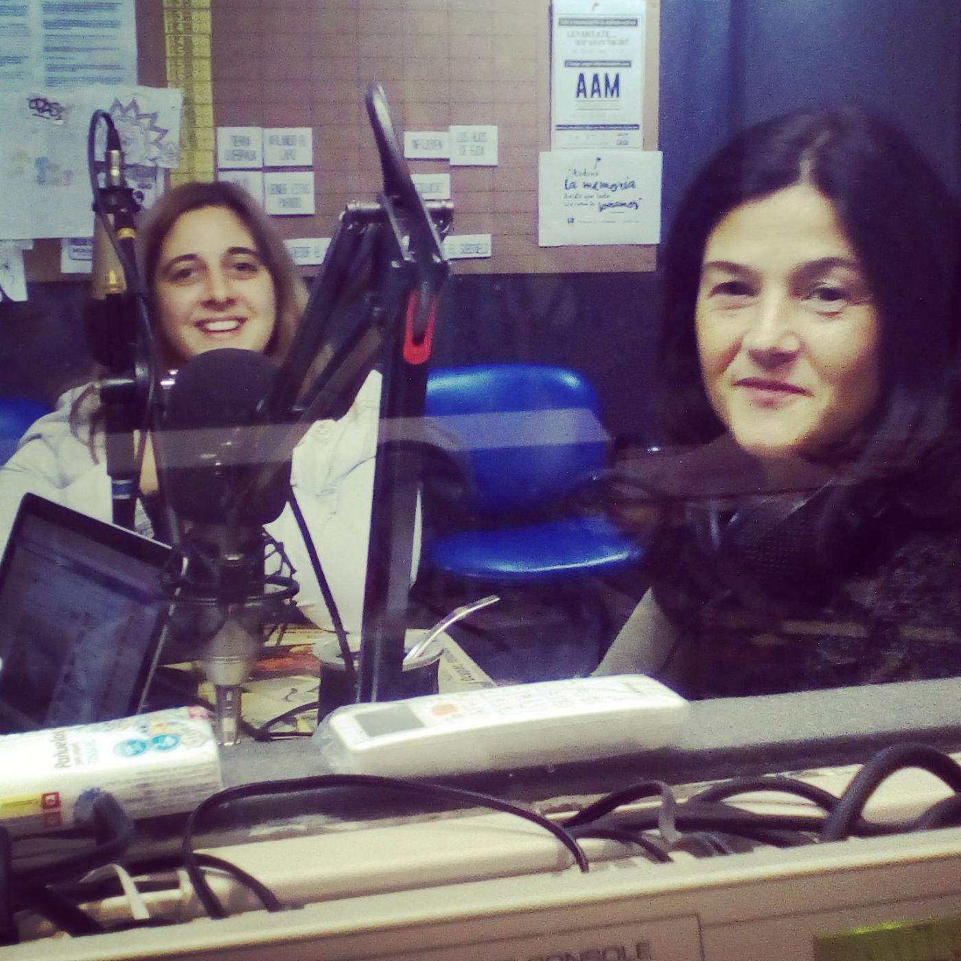 Algo anda Mal (FM 87.7 o radiolacasa.com.ar)