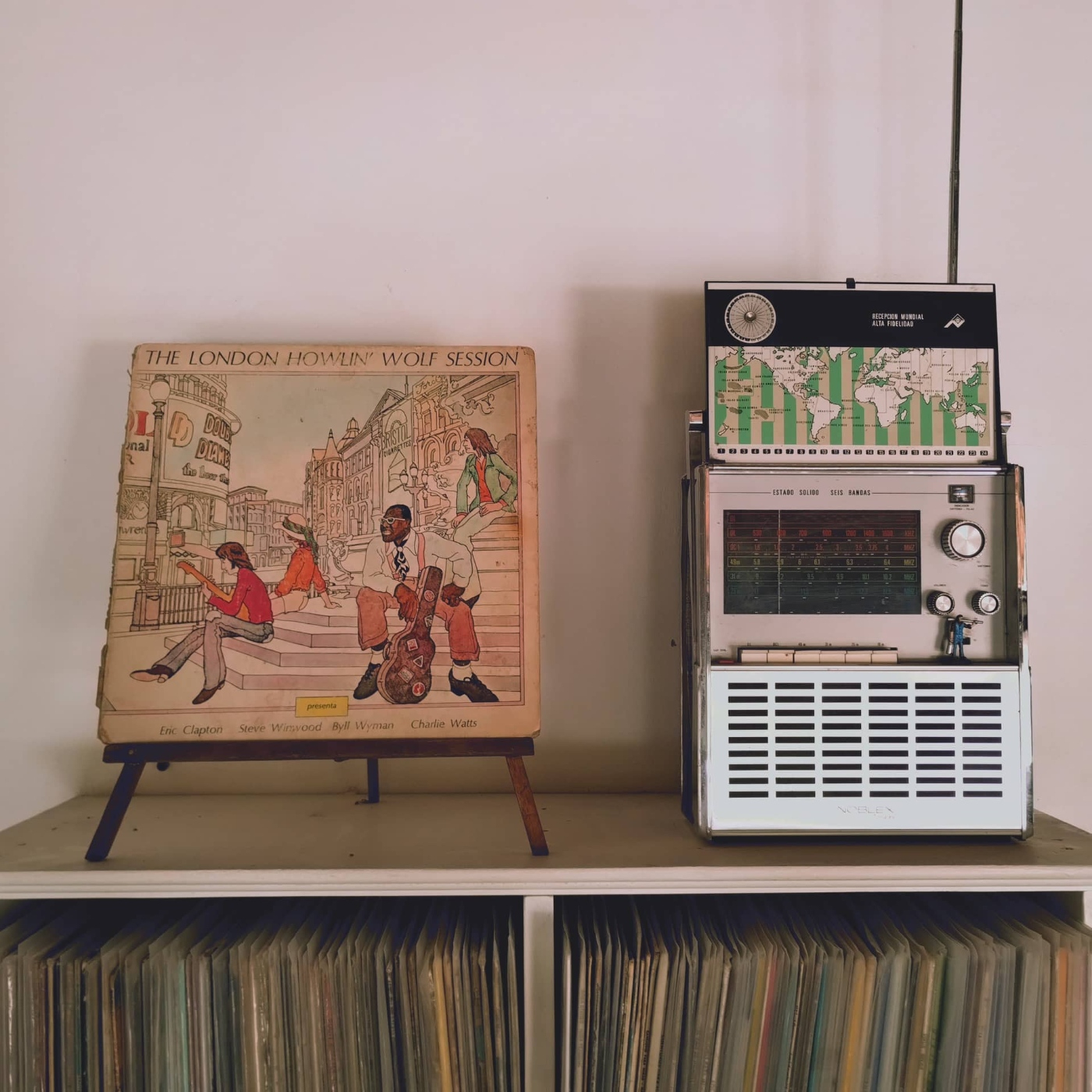 Los discos se escuchan enteros