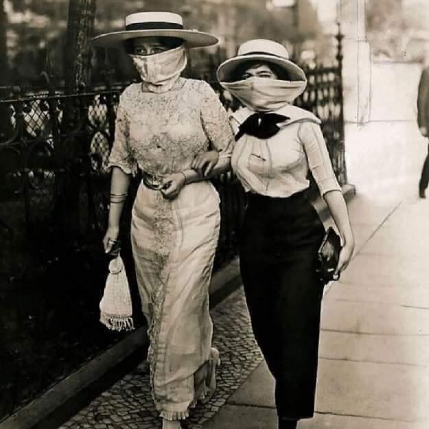 TERTULIAS SOMNIS Y CHASCARRILLOS