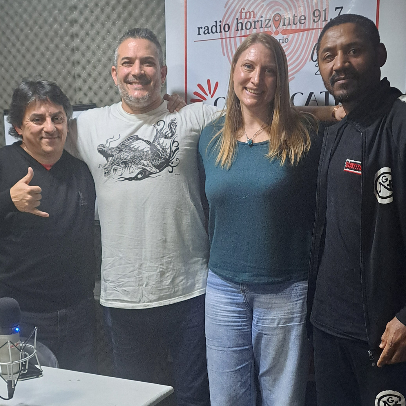 HOY NOS VISITAN "ANDREA BOCHONIUK & PABLO ALMA" MUSICOS DE ROSARIO. episode artwork
