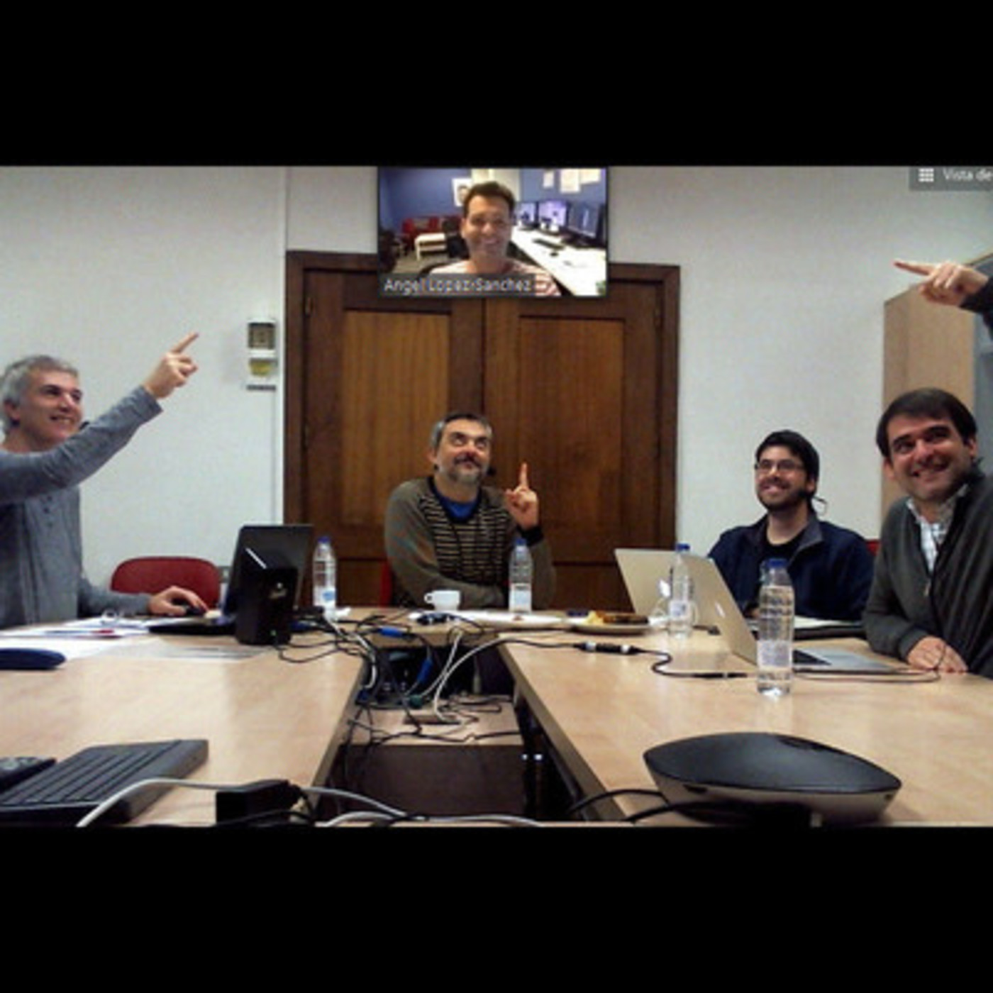 Ep152: Amanecer Cósmico; Conjetura de Censura; Agujeros Negros de AGN; Superflares en Proxima b; Planetas Exogalácticos