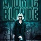 La Viñeta. Spiderman y los Transformers recibiendo palos de Atomic Blonde.
