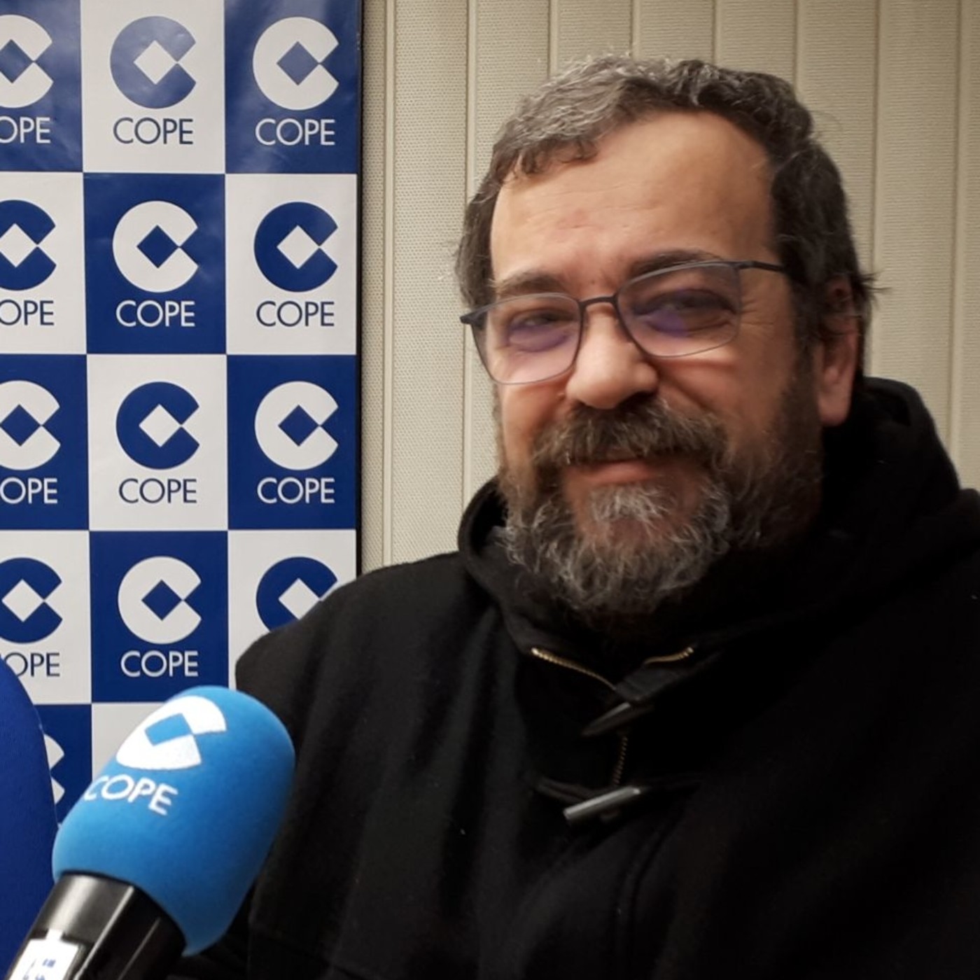Javier Santiago: 'Moitos emprenden o Camiño para revisalas súas vidas' episode artwork