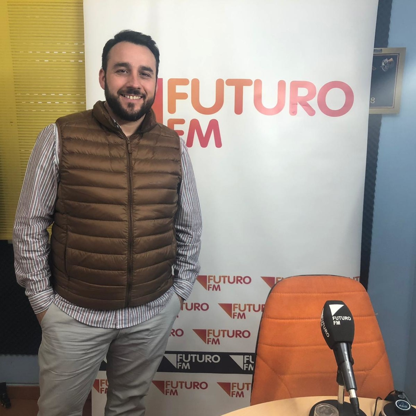 Entrevista a David Campos, cantautor de Tarancón episode artwork