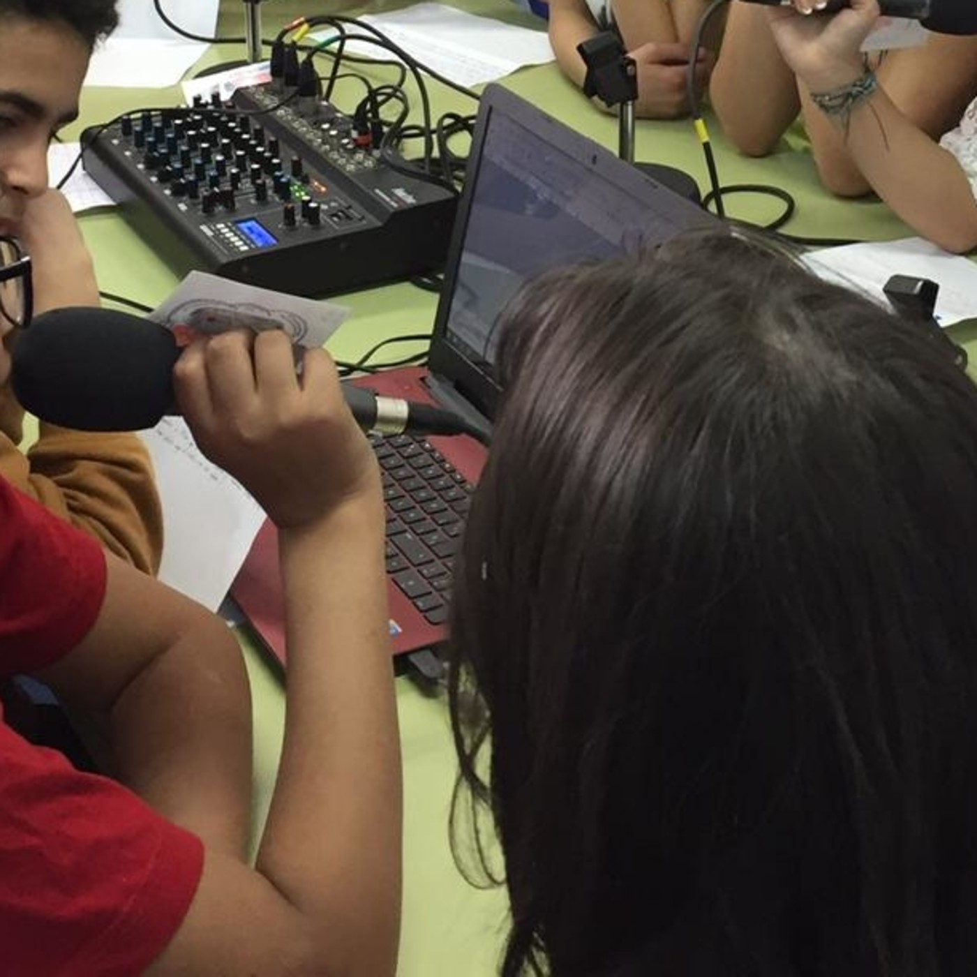 JzRADIO (PROYECTO DE RADIO ESCOLAR