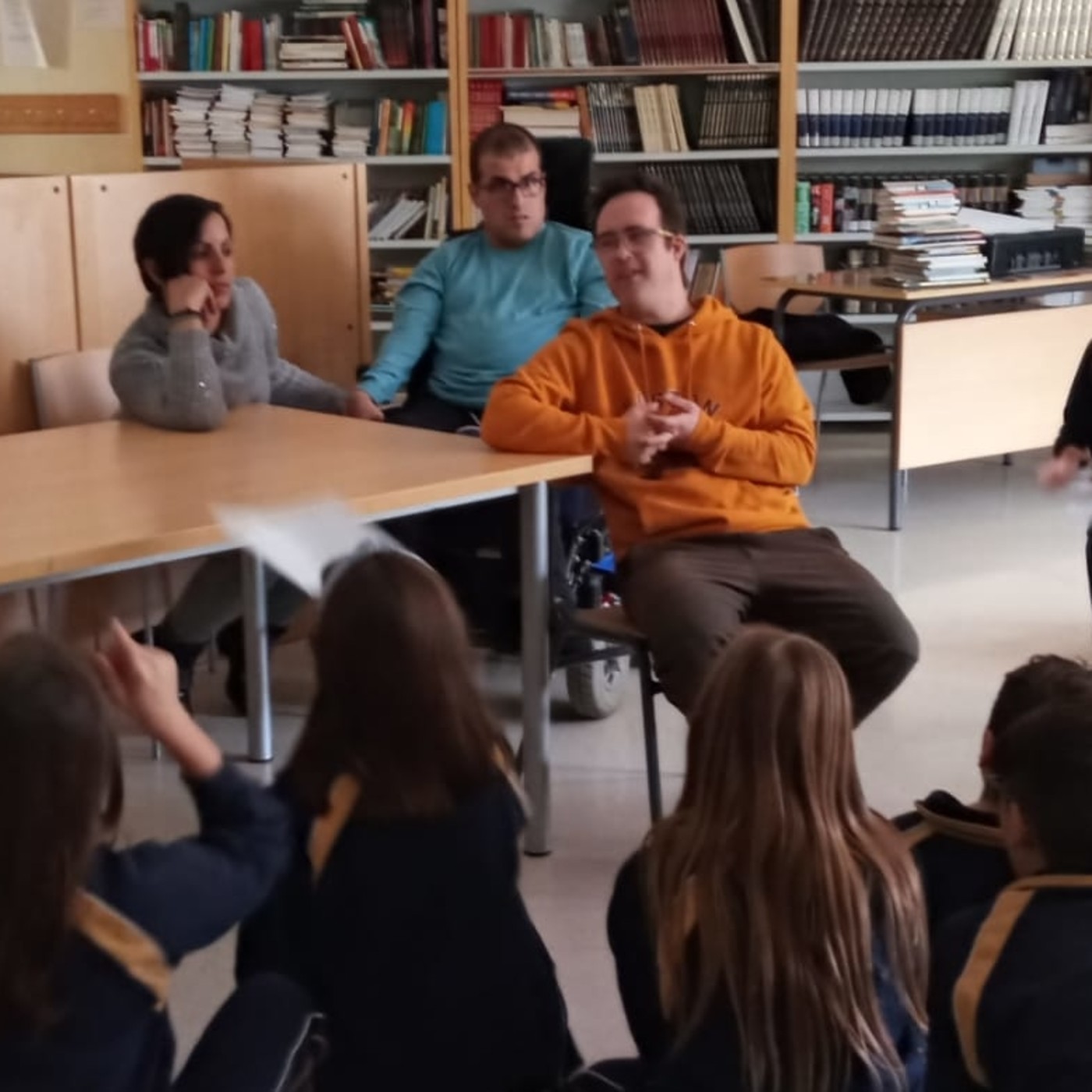 Capítulo 73, con 5ºA y entrevistando al Grupo Amás episode artwork