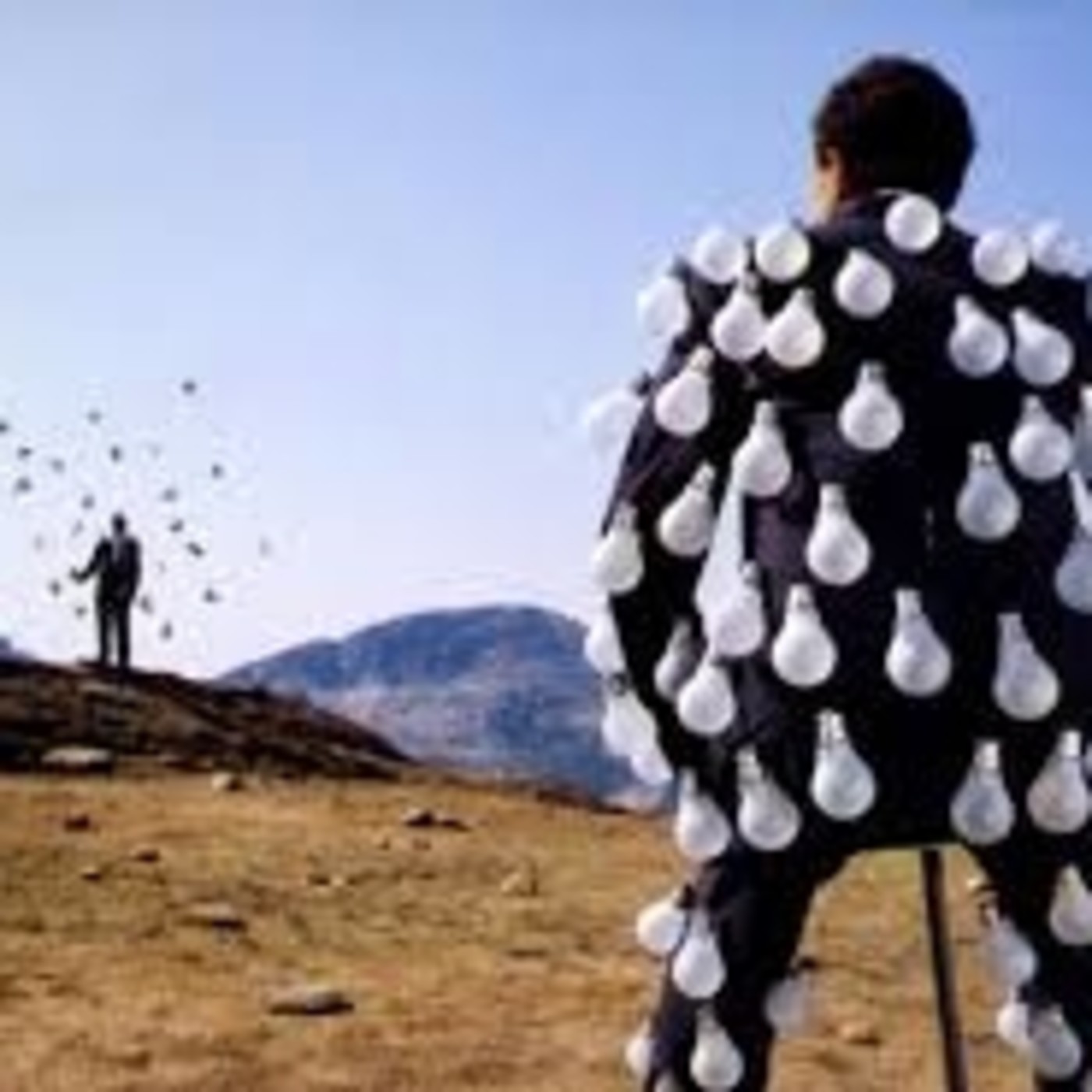 ANSÓNMIÙSIK, El Último Loco