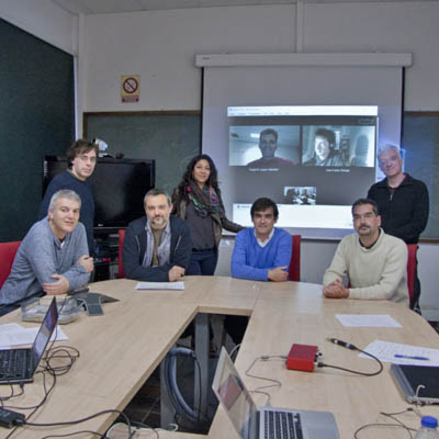 Ep100: Especial 100!!; Premios Señal y Ruido; Alegría; Space X; Vida Primigenia; Vacío Intergaláctico; Paradoja de Fermi