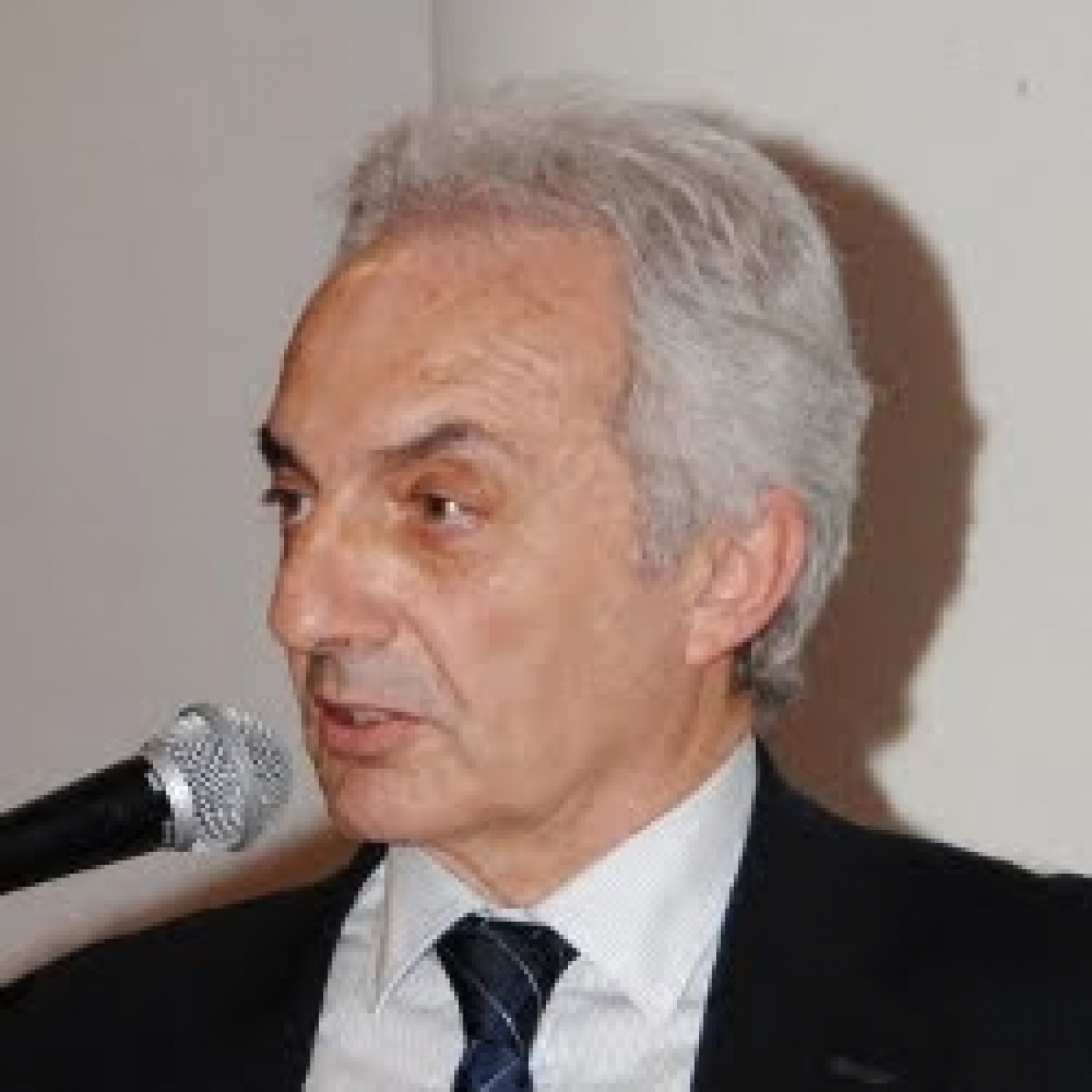 Emilio Apud: 03-05-22