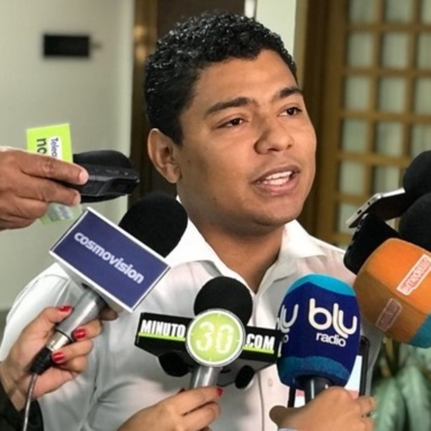 AUDIOS Y ENTREVISTAS