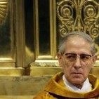 Un estudiante pregunta por el Club Bilderberg al Papa Negro Jesuita - Jorge Guerra