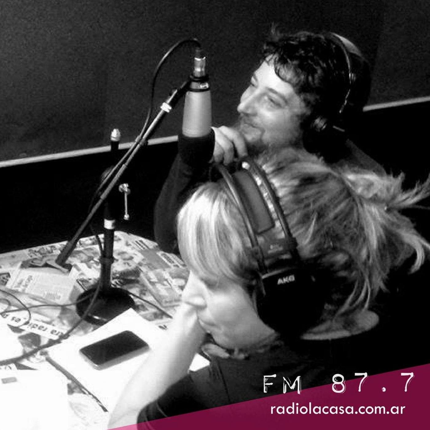 Algo anda Mal (FM 87.7 o radiolacasa.com.ar)