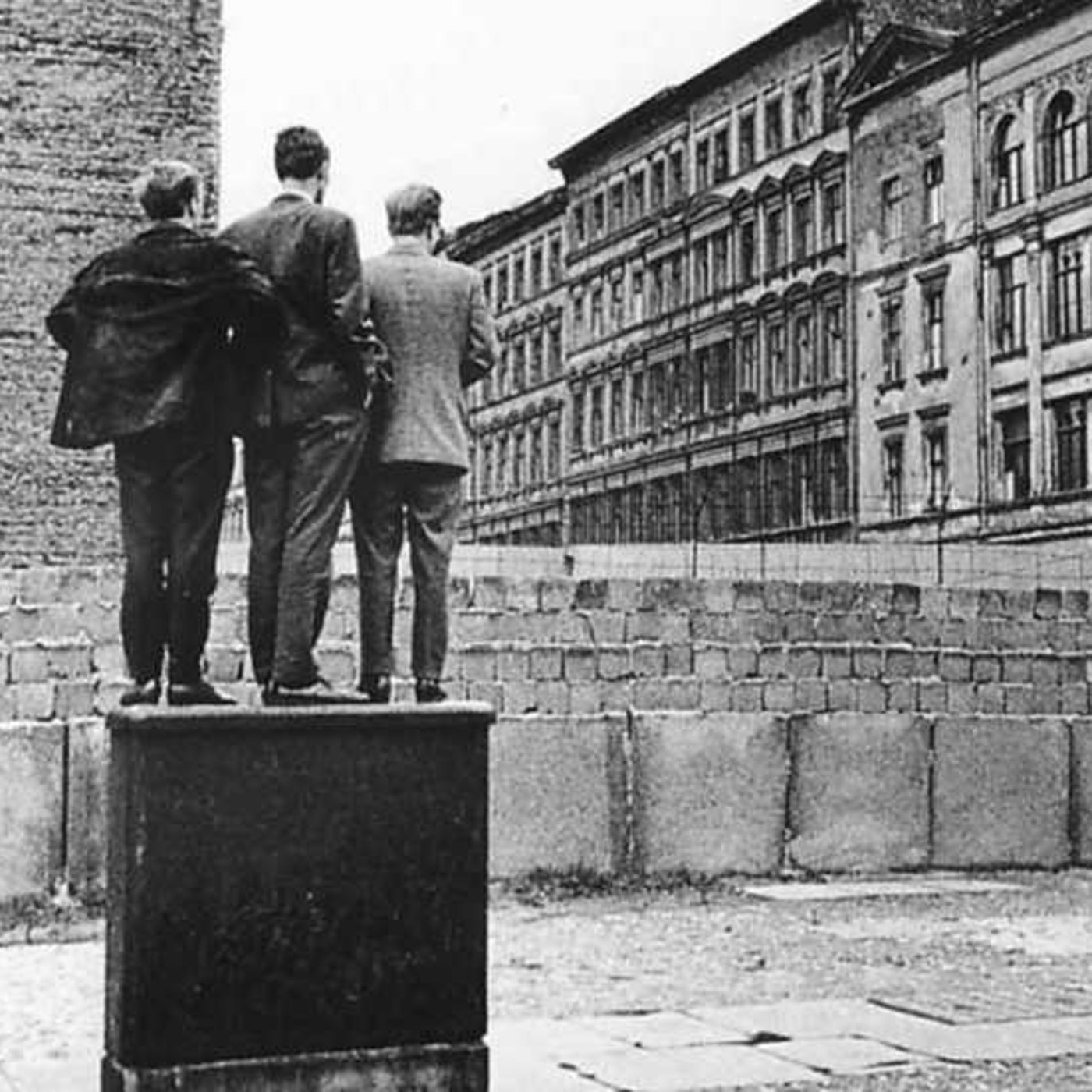 Los Años del Muro. La Vida en el Berlín Dividido #documental episode artwork