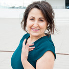 TERCERA PERSONA DEL SINGULAR - Consuelo Hueso
