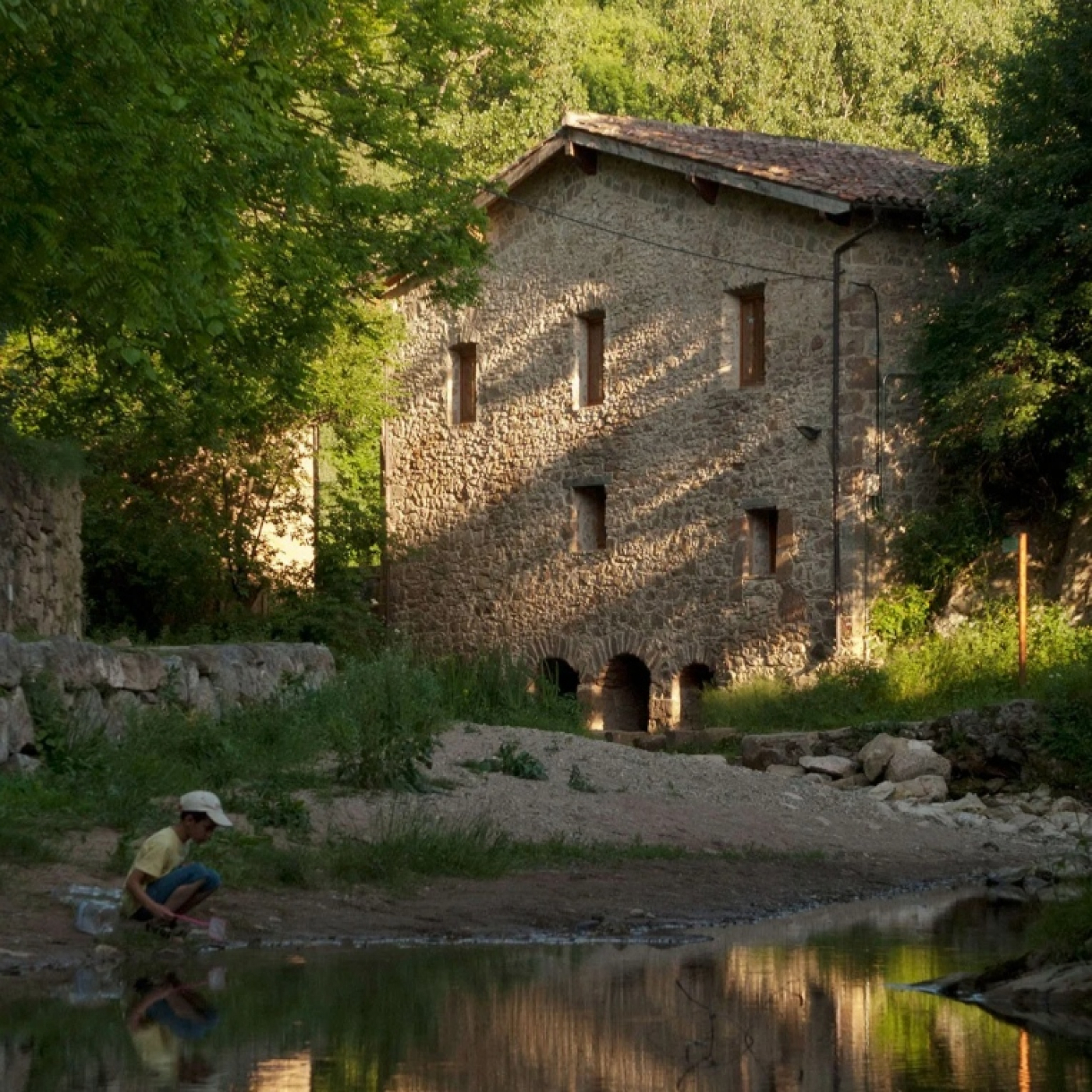 Els infants de I5 de l'IE Mestre Andreu van al Molí Petit i aprenen jugant episode artwork