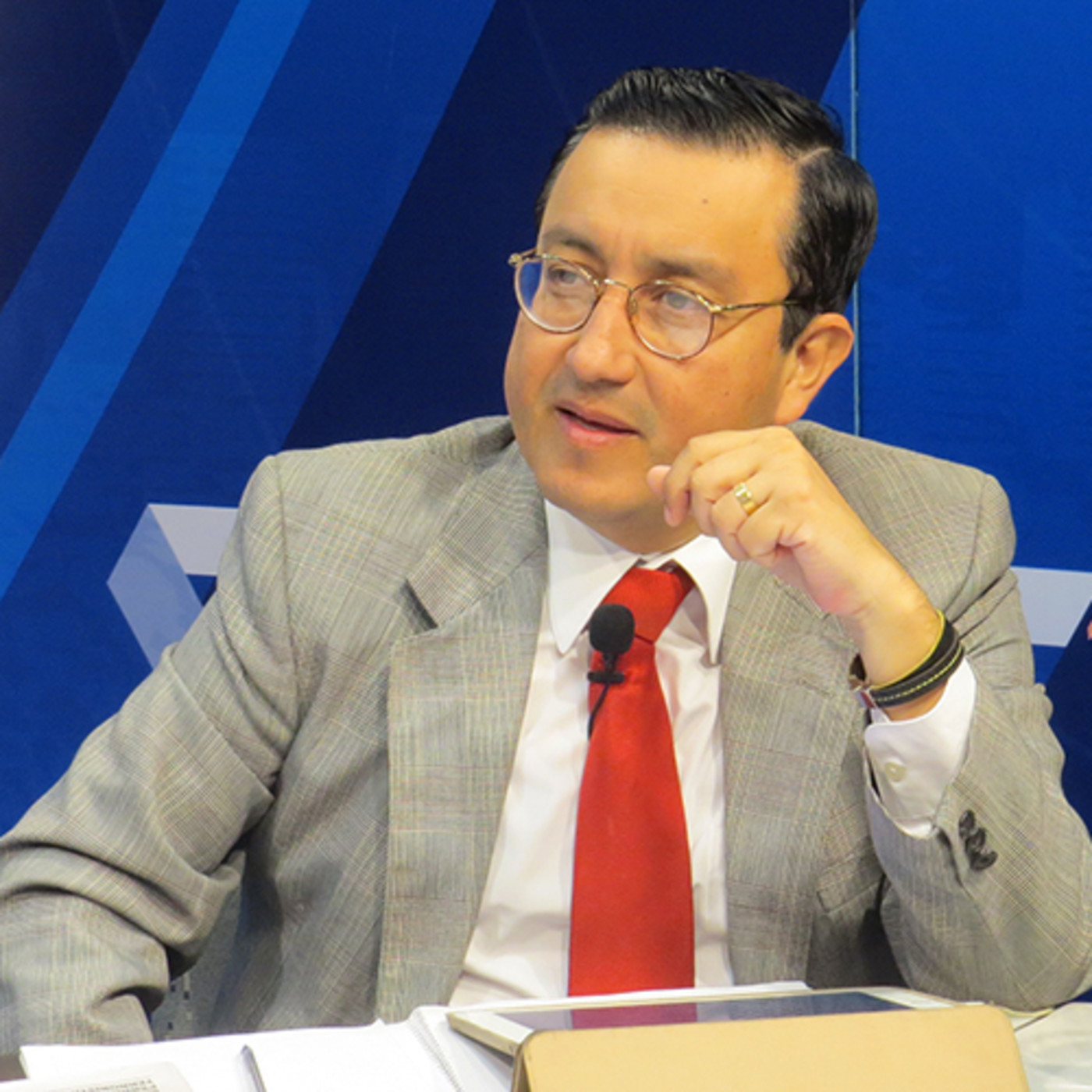Glatzer Tuesta – Editorial 11 de enero de 2022 episode artwork