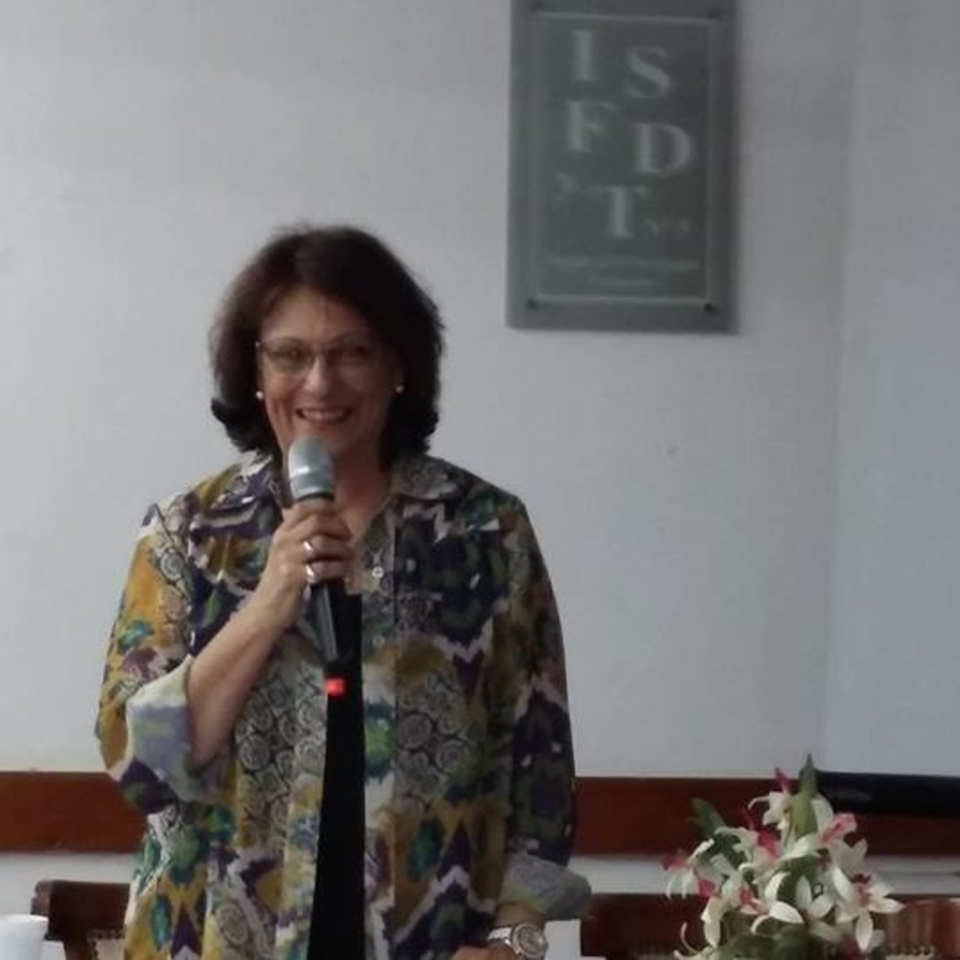Dra. Martha Navarro - Elaboración de la tesis doctoral episode artwork