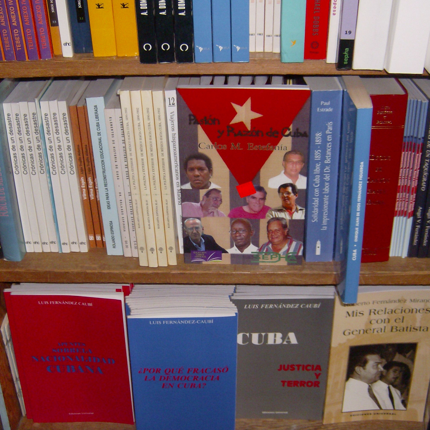 Juan Manuel Salvat y su Editorial-librería Universal episode artwork
