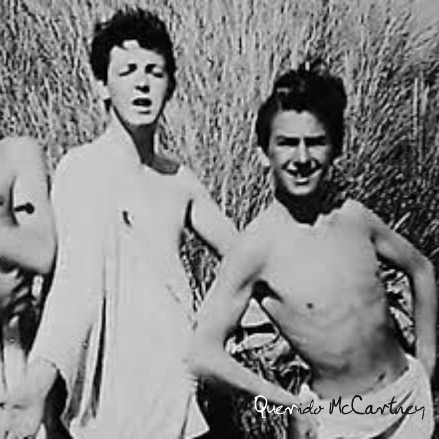 #12 - Paul introduce a George Harrison en The Quarrymen.