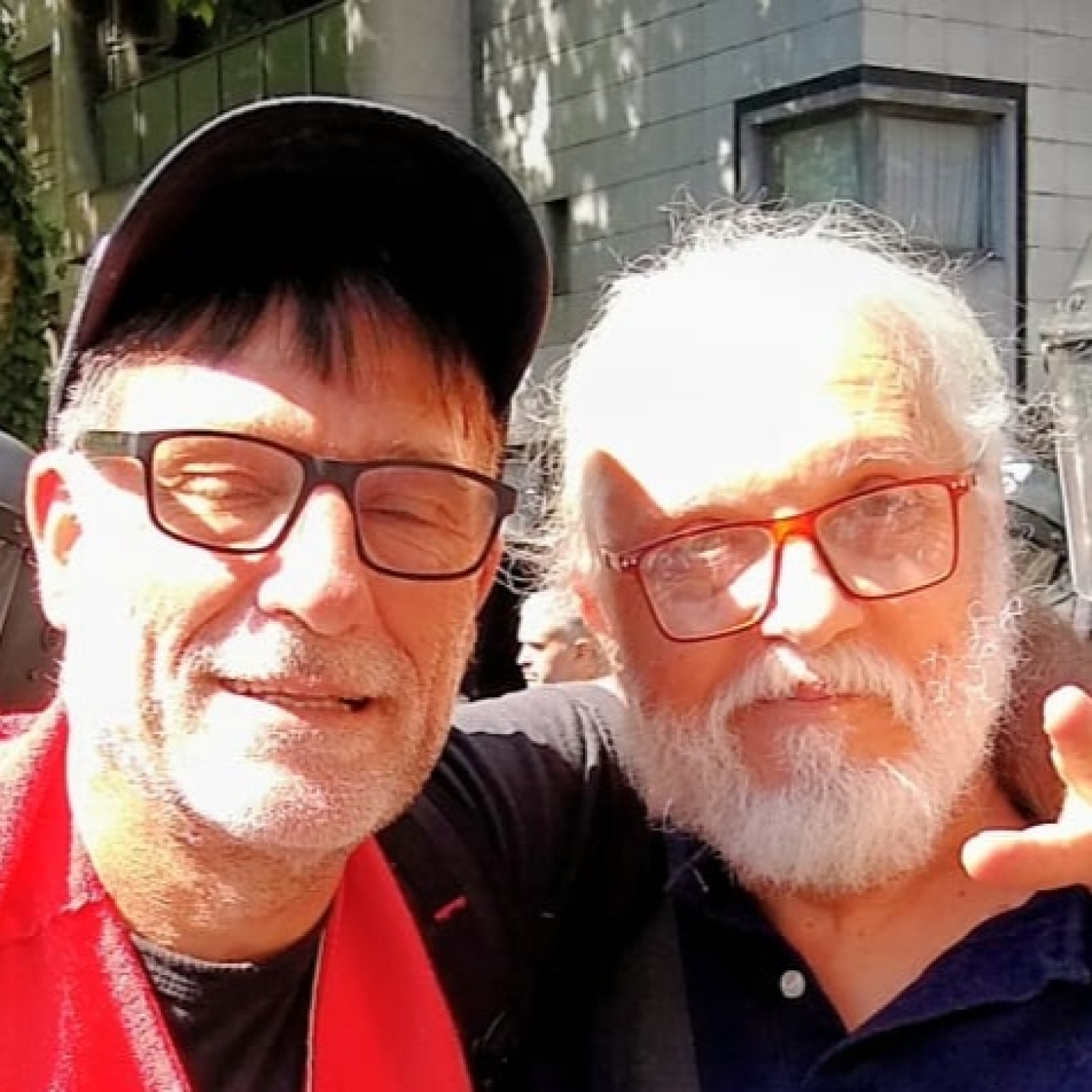 COLUMNA CUANDO LA MENTIRA ES LA VERDAD CACHO KACHO EL CLUB DE LA PLUMA 7-12-2025