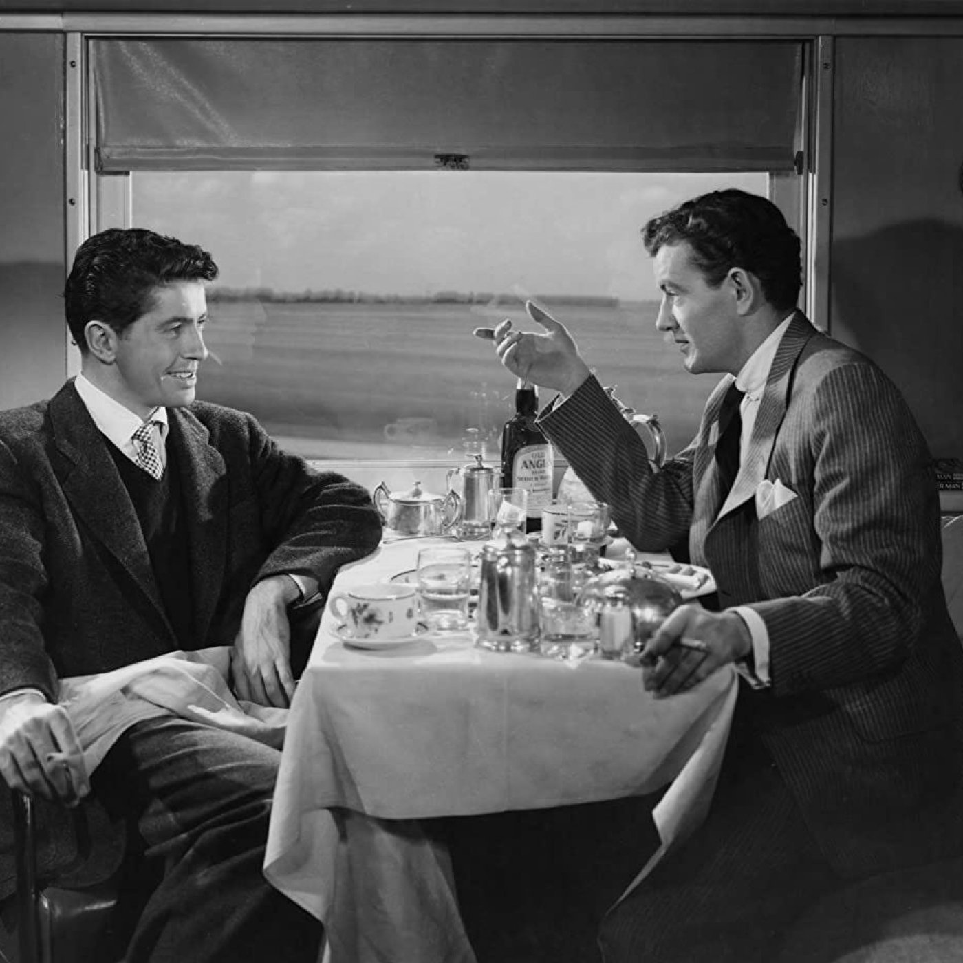 Extraños en un tren, de Alfred Hitchcock - Episodio exclusivo para mecenas episode artwork