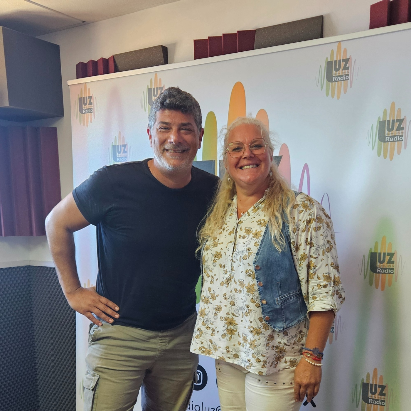 \'El café de las doce\' - Radio Luz