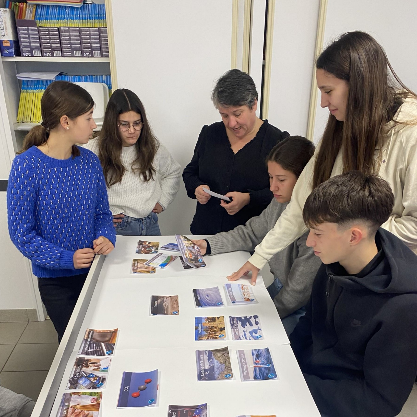 "Los programas Erasmus permiten a los alumnos divulgar los proyectos trabajados y comunicarse". episode artwork