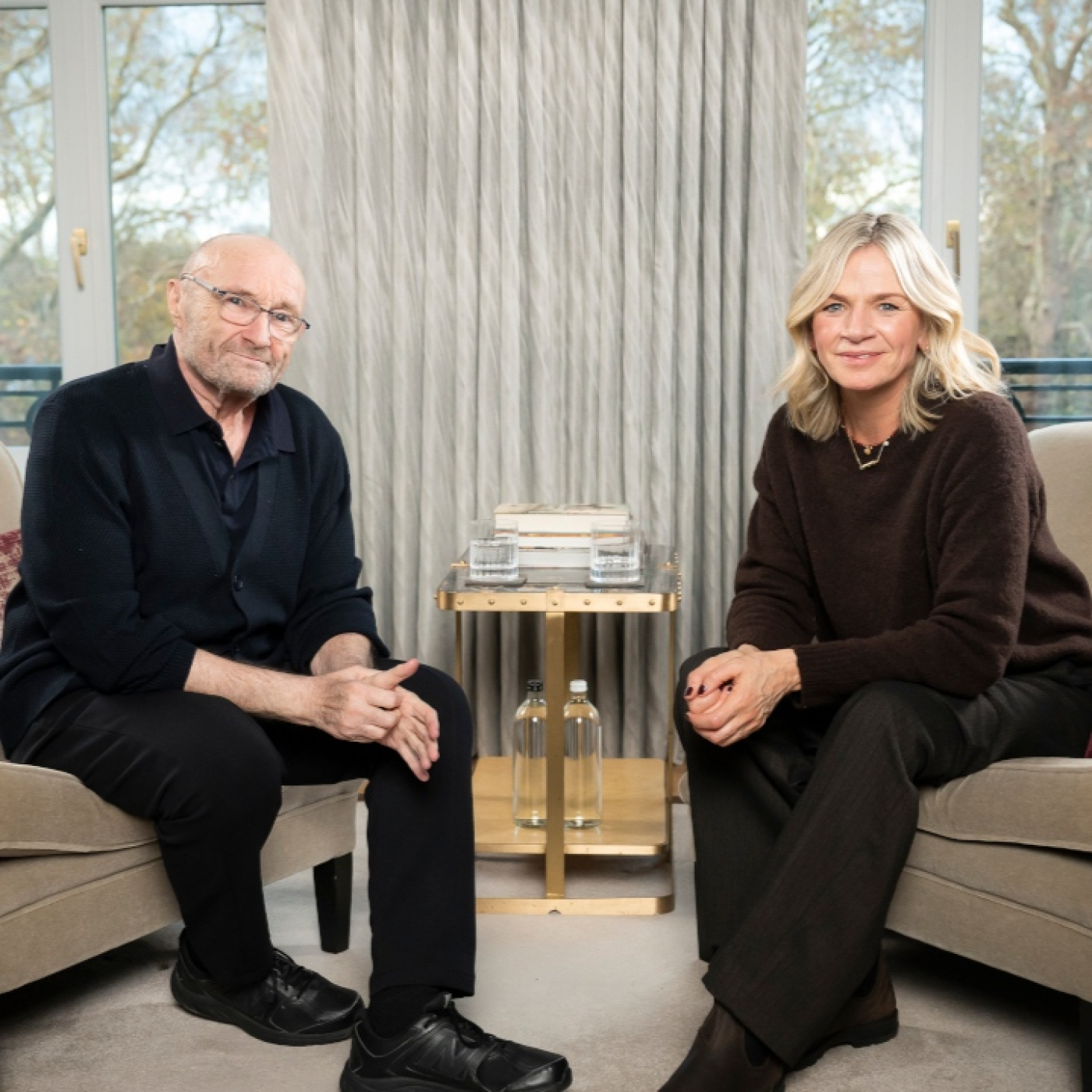 Phil Collins reaparece para dar una entrevista poco común para la nueva serie de podcast de la BBC. episode artwork