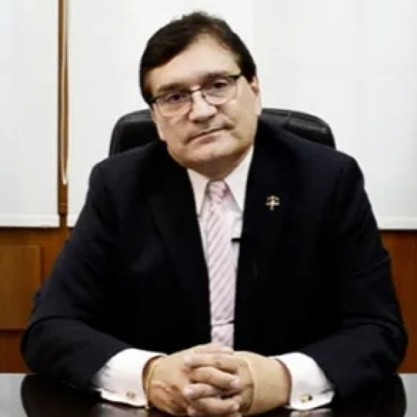 Dr. Daniel Olivares Yapur: el operativo empezó episode artwork