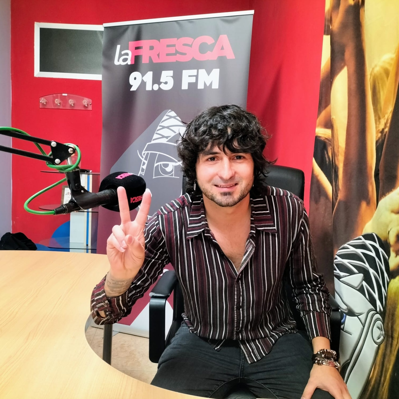 Repasamos con el cantante Óscar Ballester sus 20 años en la música episode artwork