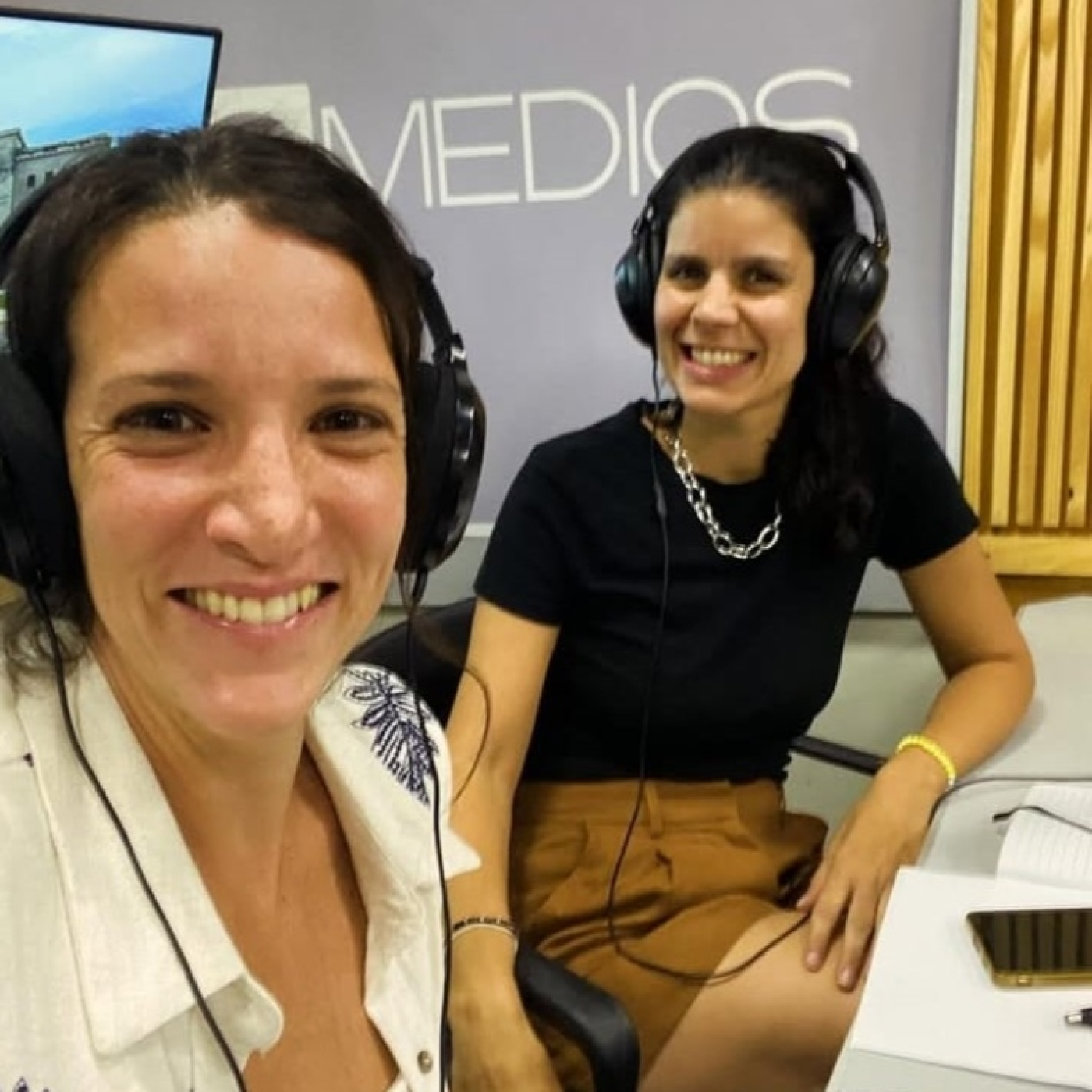 MUJERES TODO TERRENO con Andrea Glikman y Belèn Fernàndez 5-6-2026 episode artwork