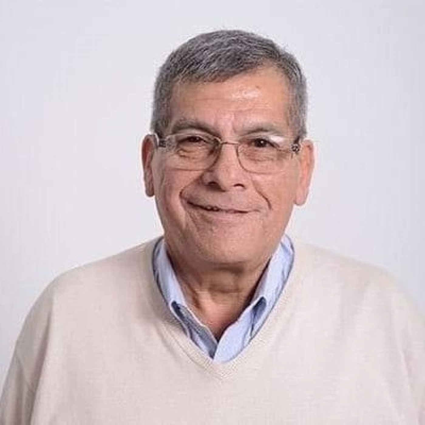 "Para convertir a los planes sociales en empleo tenemos que recuperar la industria nacional"