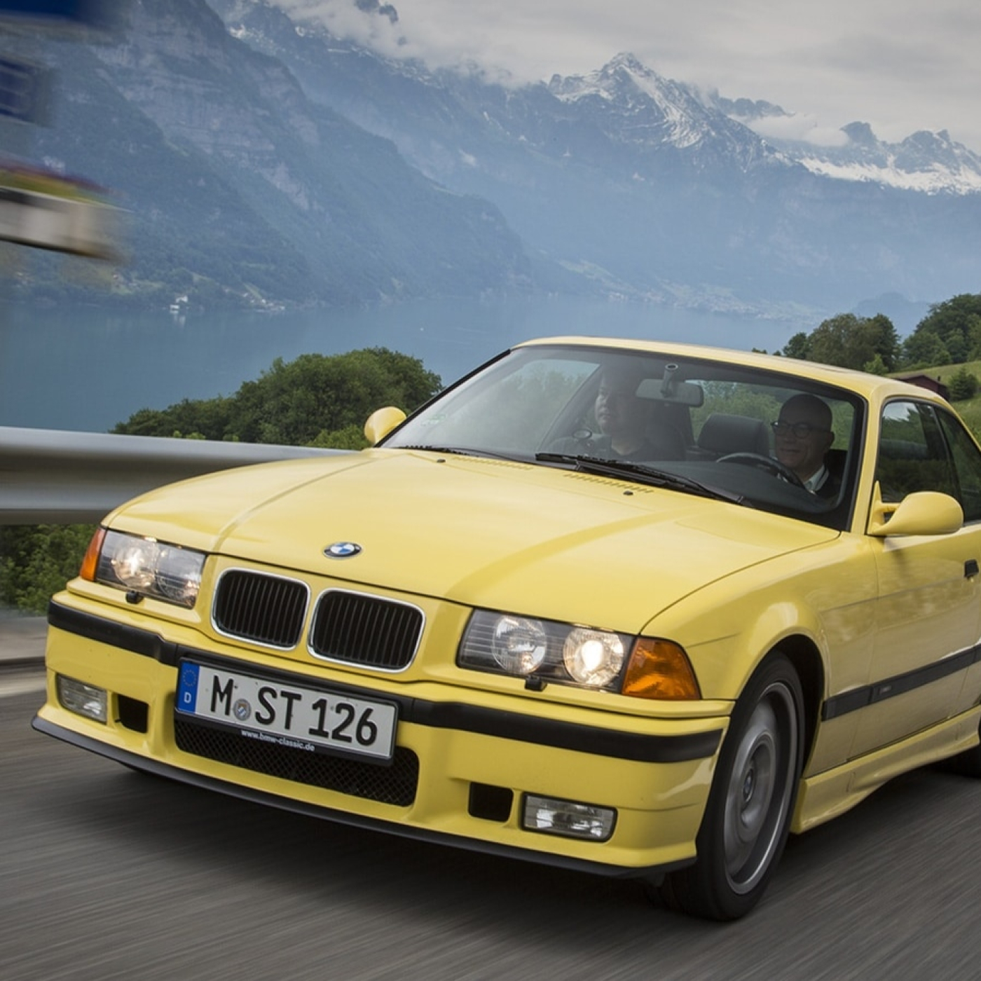 Coches actuales VS Coches años 90: ¿Hemos mejorado?