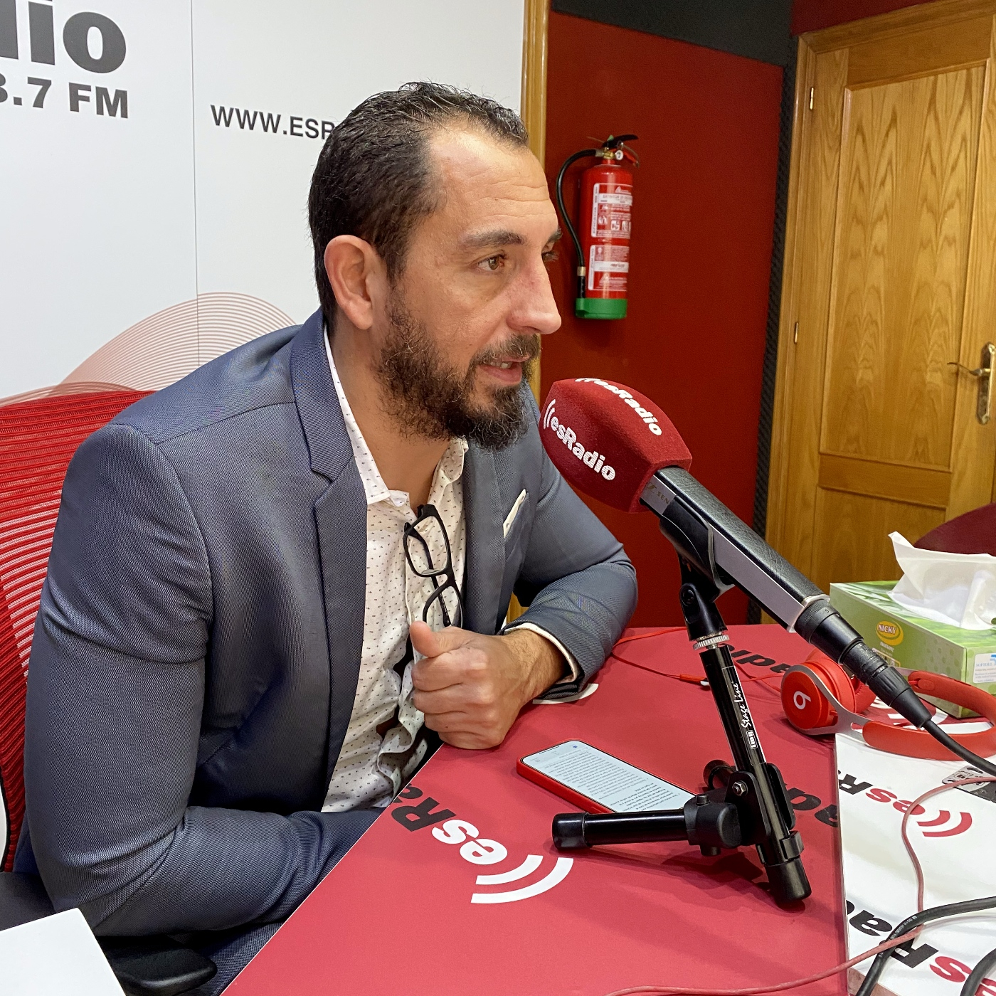 ''Parece que empezamos a vivir una época dulce en la economía a pesar de los sustos de la pasada semana''. episode artwork