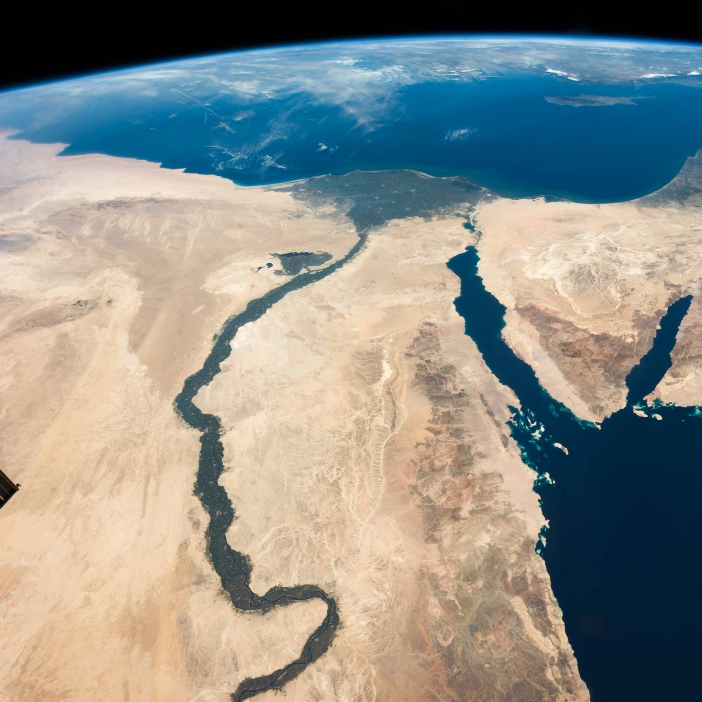 Aparici en Órbita s05e04: El Nilo, el corazón verde de Egipto