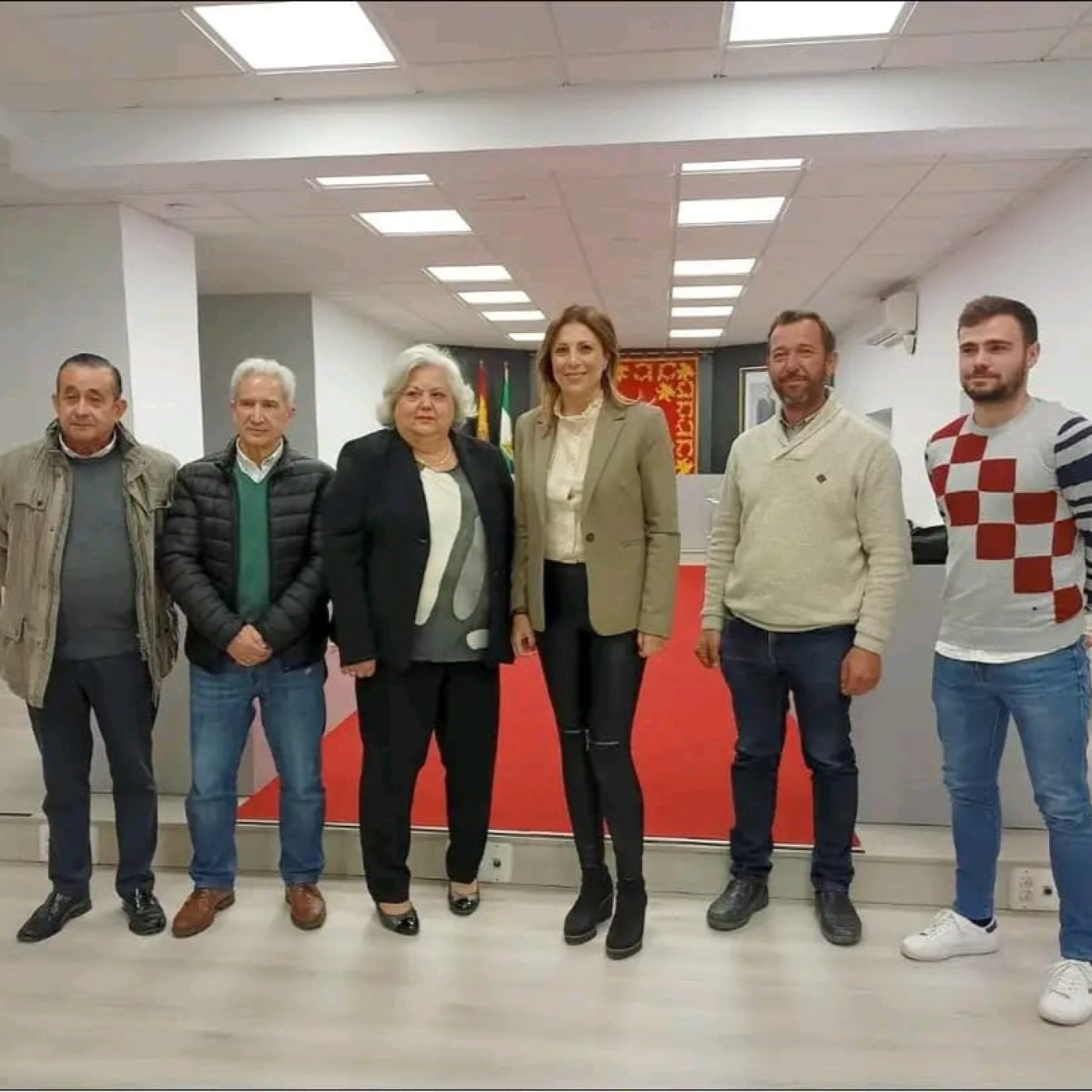 A Mediodía Noticias con Auxi Fuentes