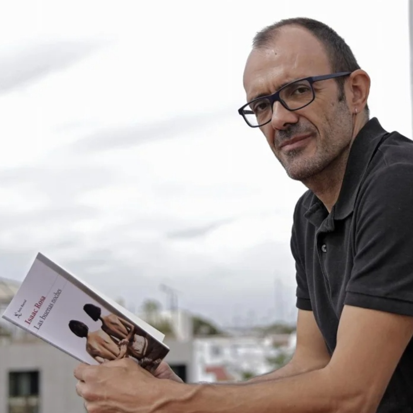 Las buenas noches, Isaac Rosa