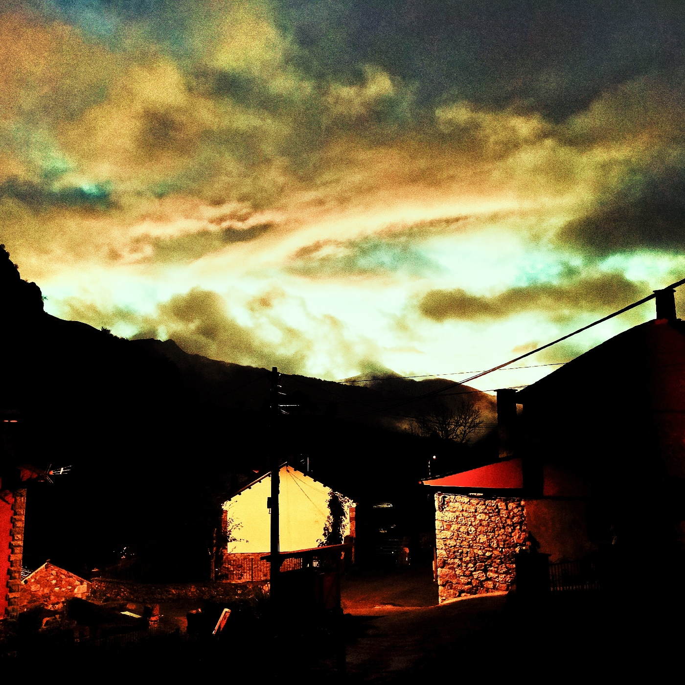 Noches En la Hoguera