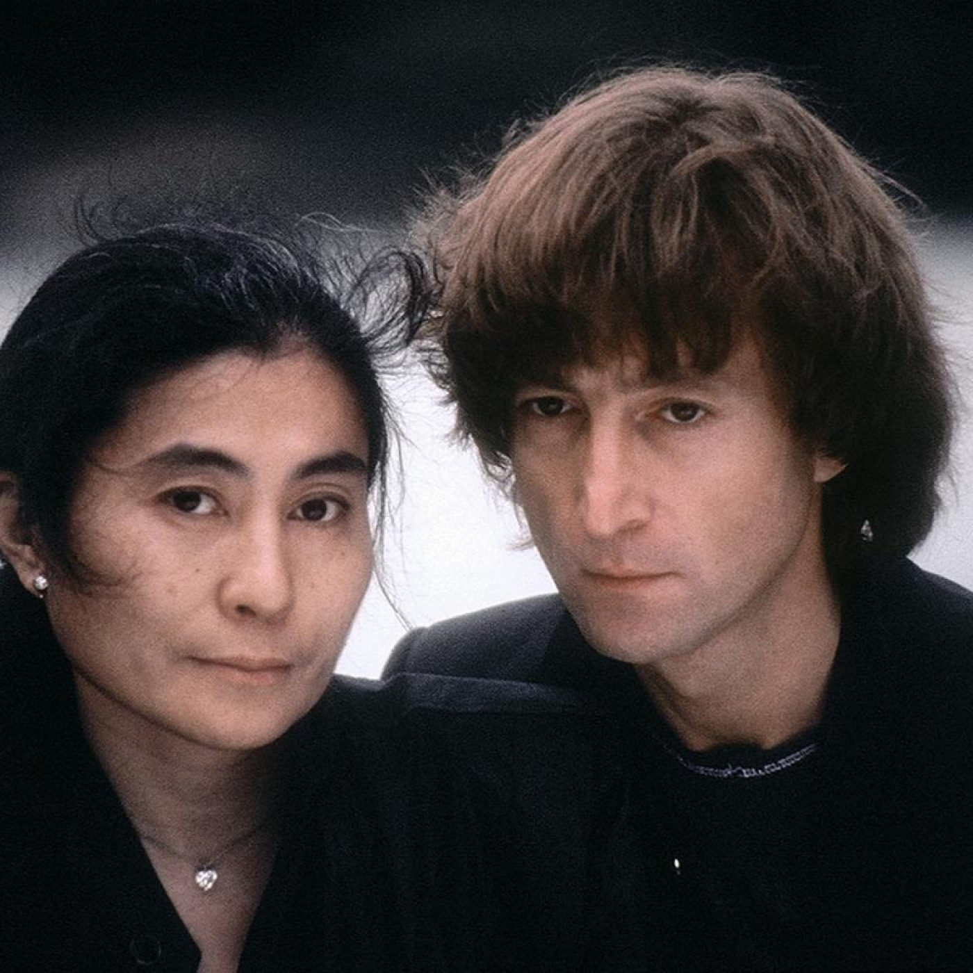 22-11-2025 Double Fantasy 45 años episode artwork