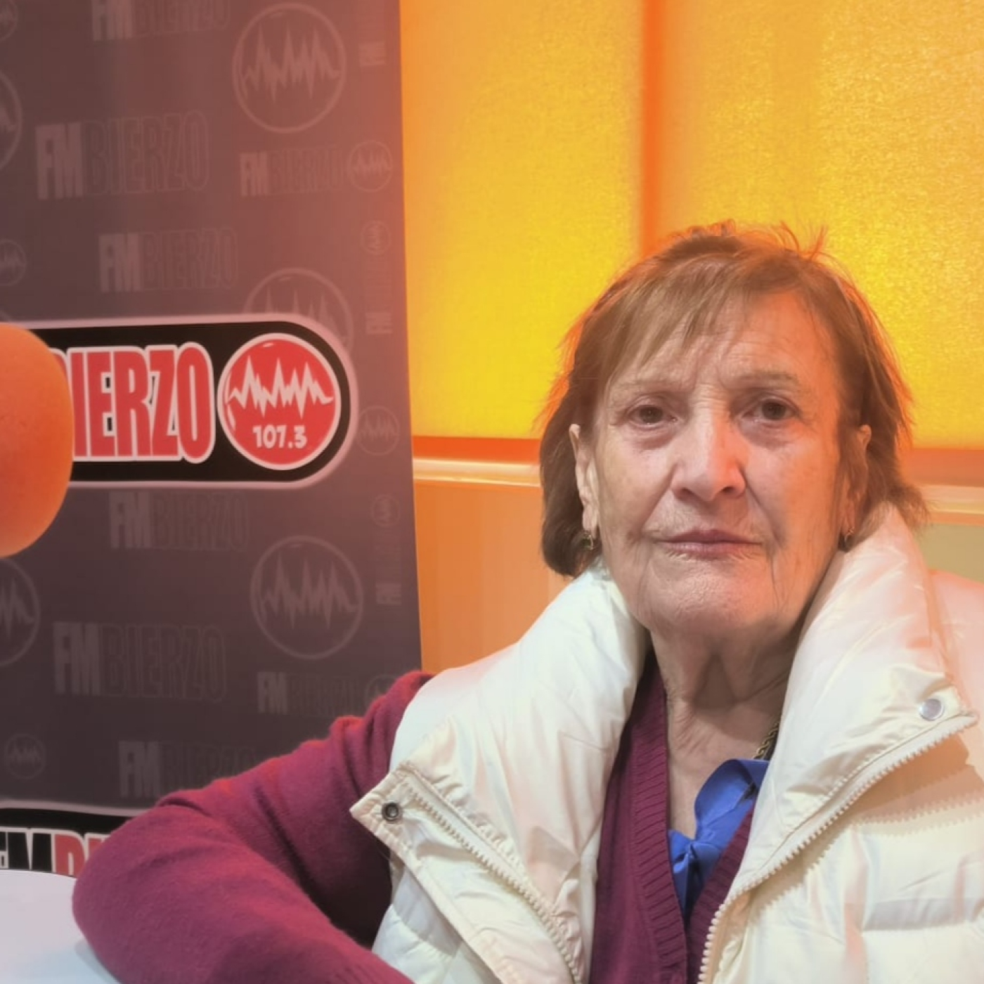 Angelines García, es una bembibrense de 81 años de edad, viuda, que ha ido al programa de Cuatro, First Date