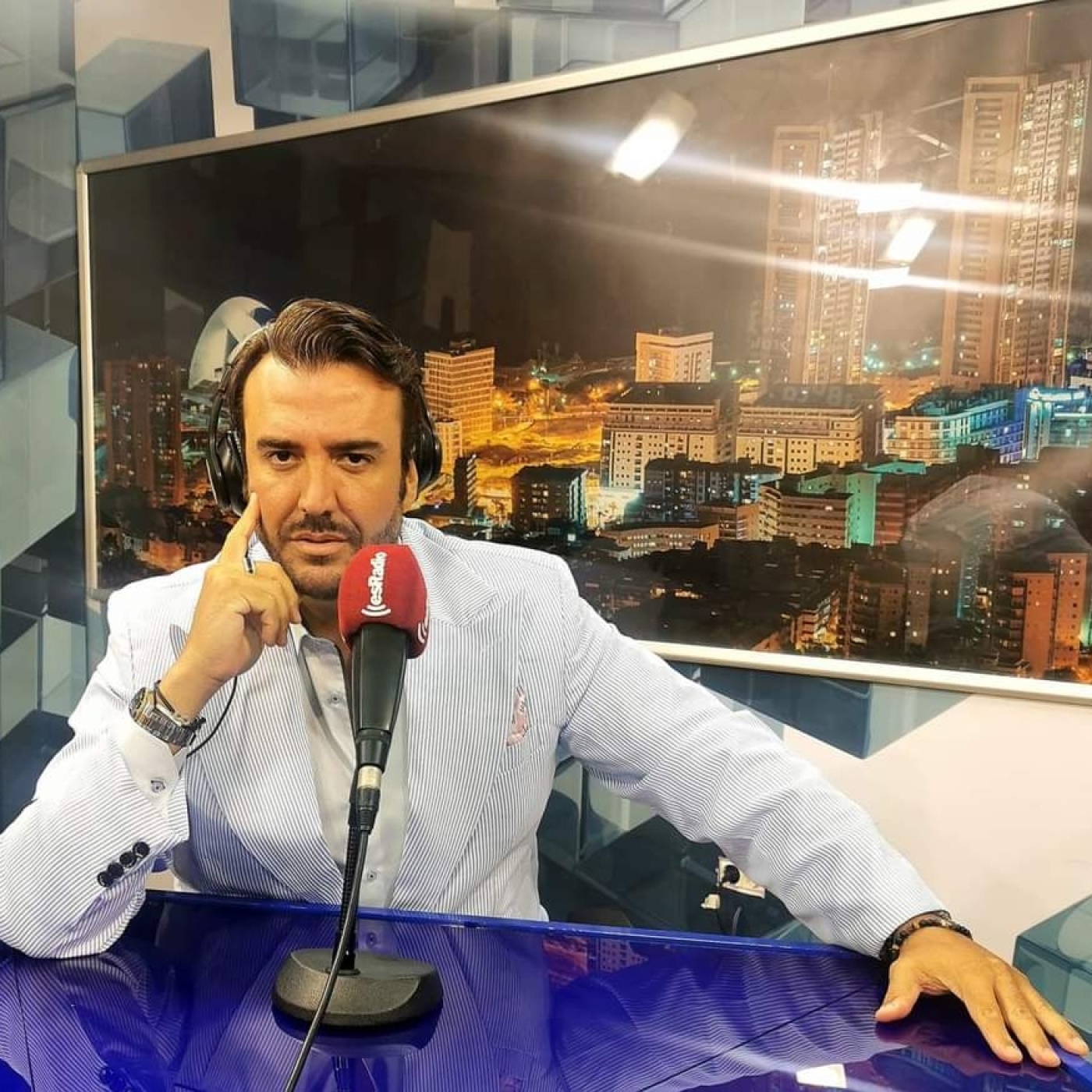 12.04.23 La Mañana de Castañeda episode artwork