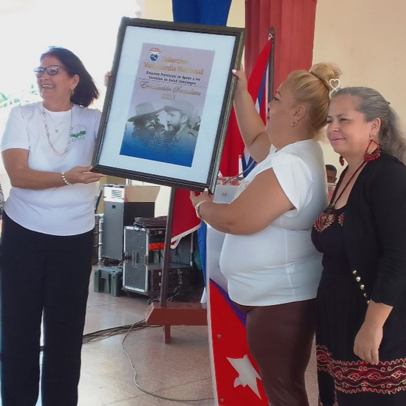 Entregan en Cienfuegos condición de Vanguardia Nacional a Empresa Provincial de Aseguramientos y Servicios a la Salud