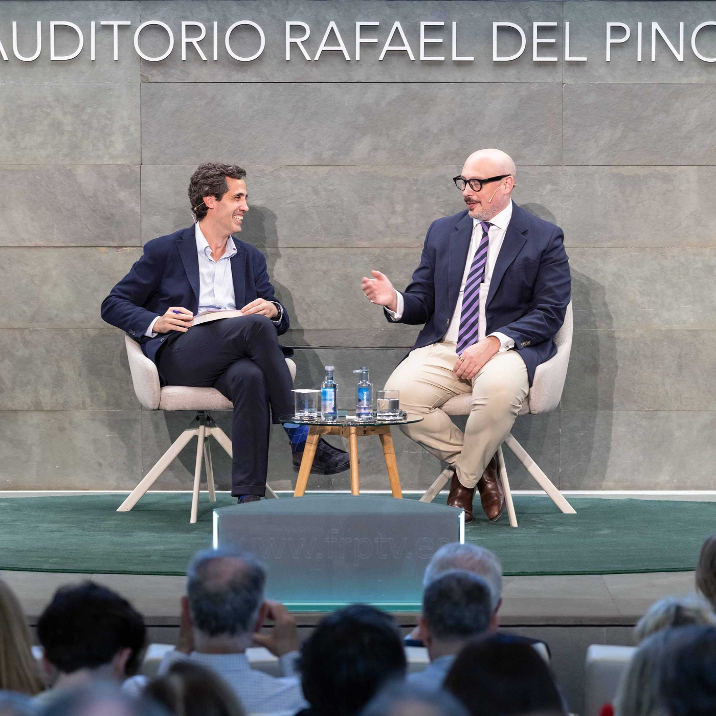 Diálogo entre Alex Schultz y Pablo Rivas - English version