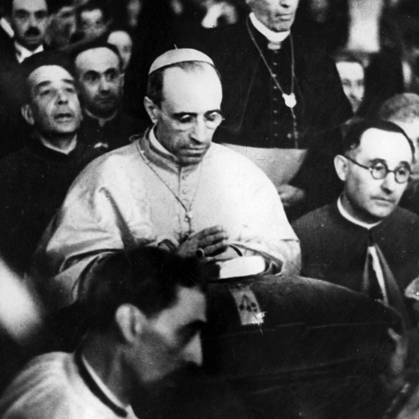 EL PAPA Y EL DIABLO: 3- LA VENGANZA DEL DIABLO #documental #historia #podcast - podcast episode cover