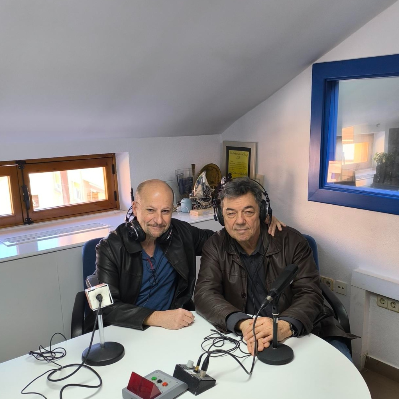 Hoy nos visitan en Radio Sntonía:Pencho Molina con La Misión del Viento y Pepe Sánchez con su música 19-02-2026.. episode artwork