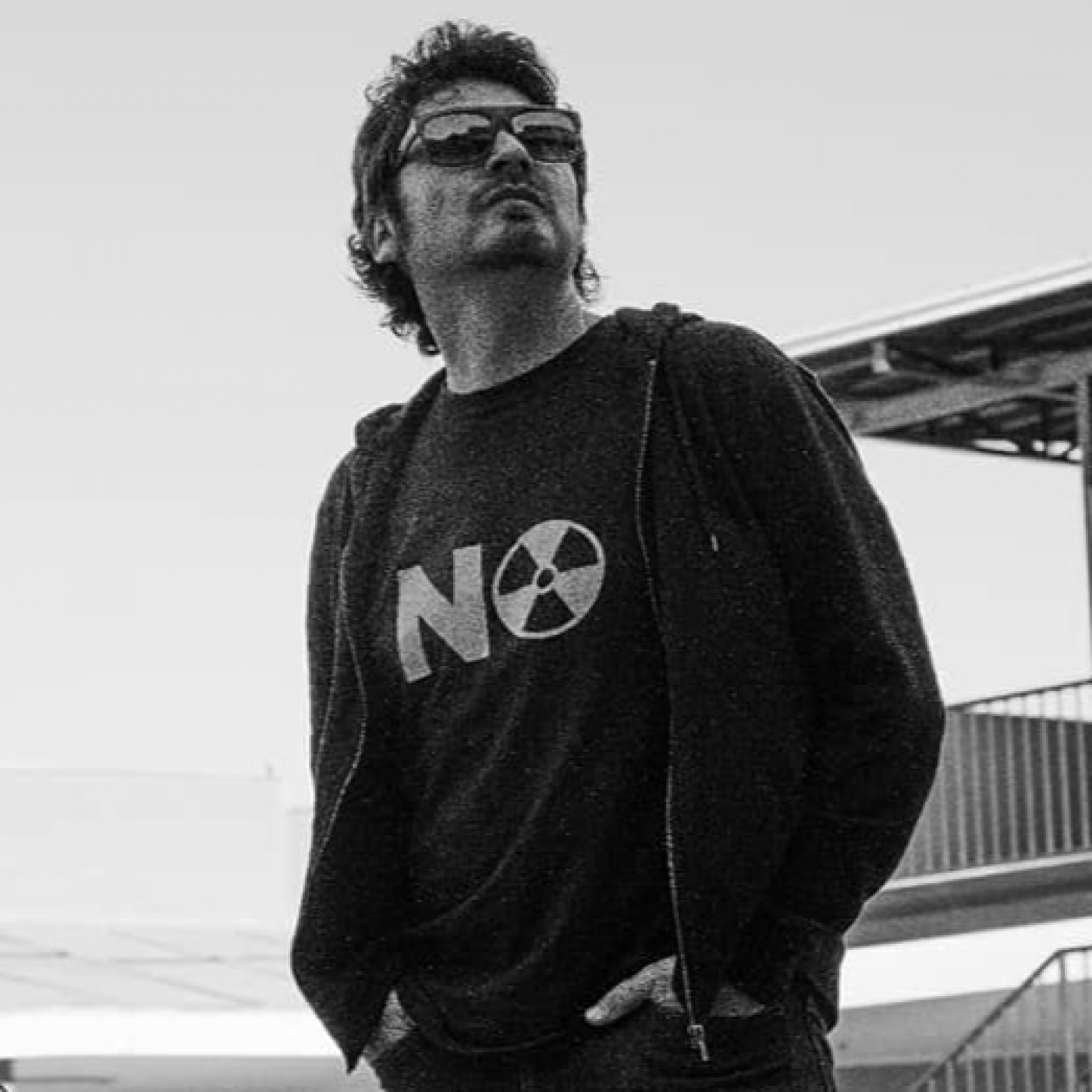 PODCAST: CONVERSAMOS CON EL MÚSICO CHILENO FELIPE URTUBIA QUIEN REGRESO DESDE ESPAÑA episode artwork